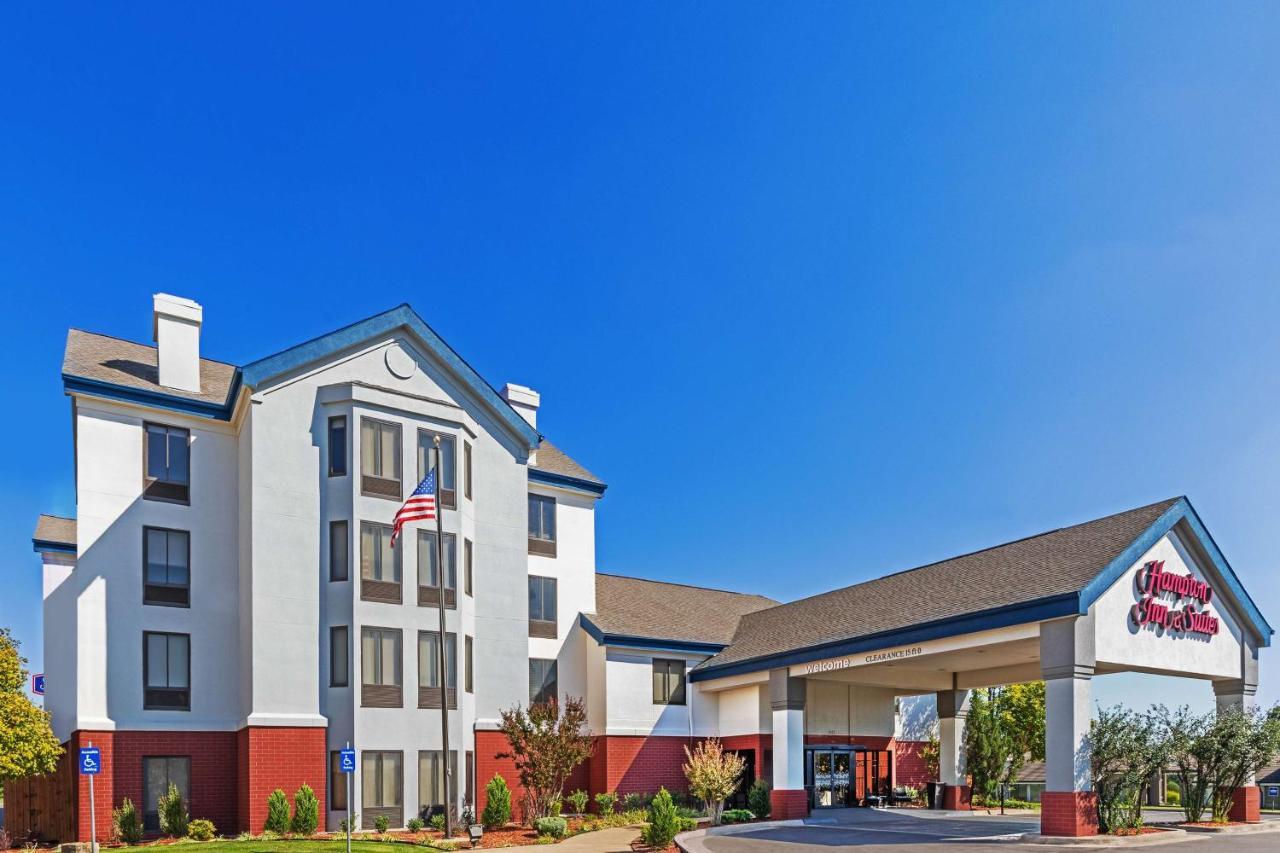Hampton Inn & Suites Tulsa-Woodland Hills Exterior photo